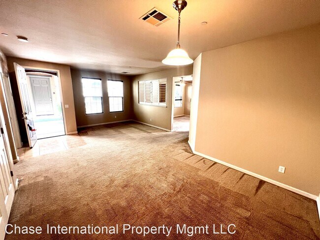 Building Photo - 3 br, 2.5 bath House - 1791 Wind Ranch Roa...
