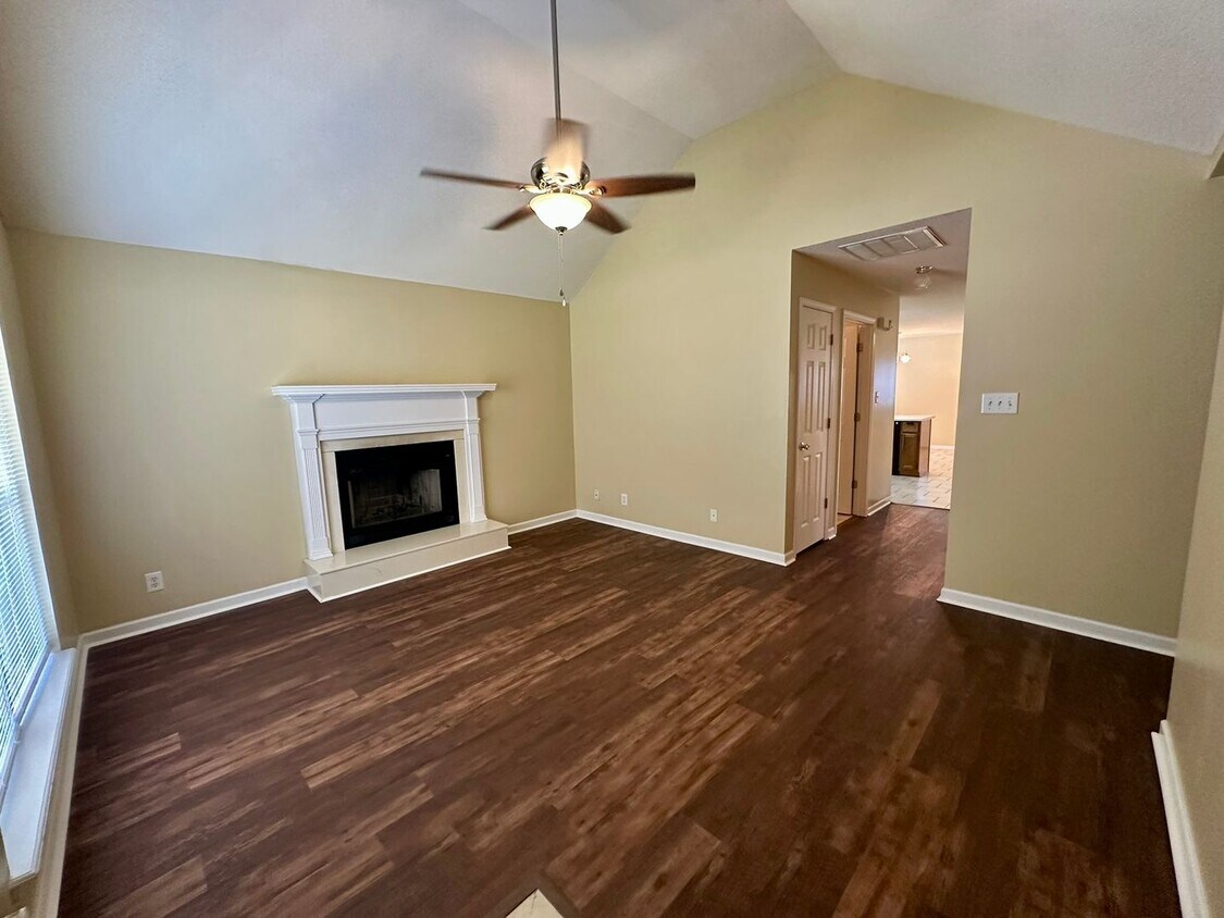 Foto principal - 108 Westoak Ct