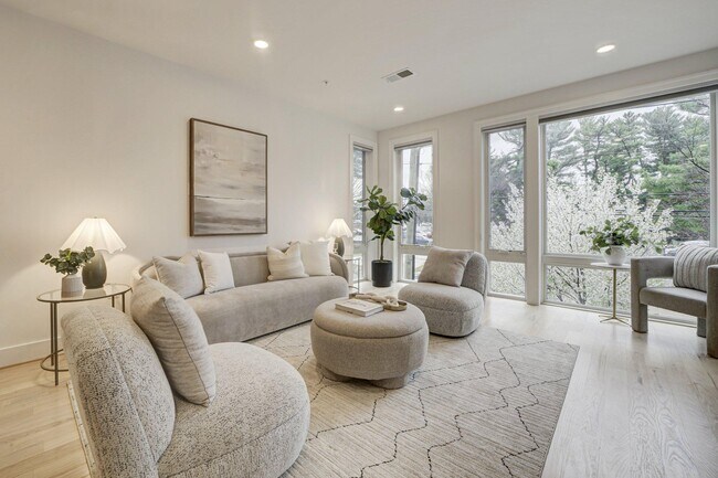 Foto del edificio - 4335 Harrison St NW