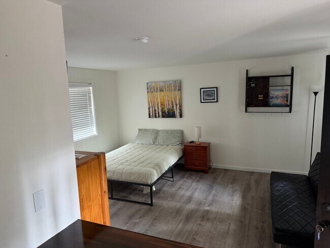 Foto del edificio - 113 Loretta Ct