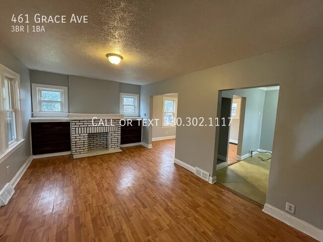 Building Photo - Three bedroom one bathroom home for rent