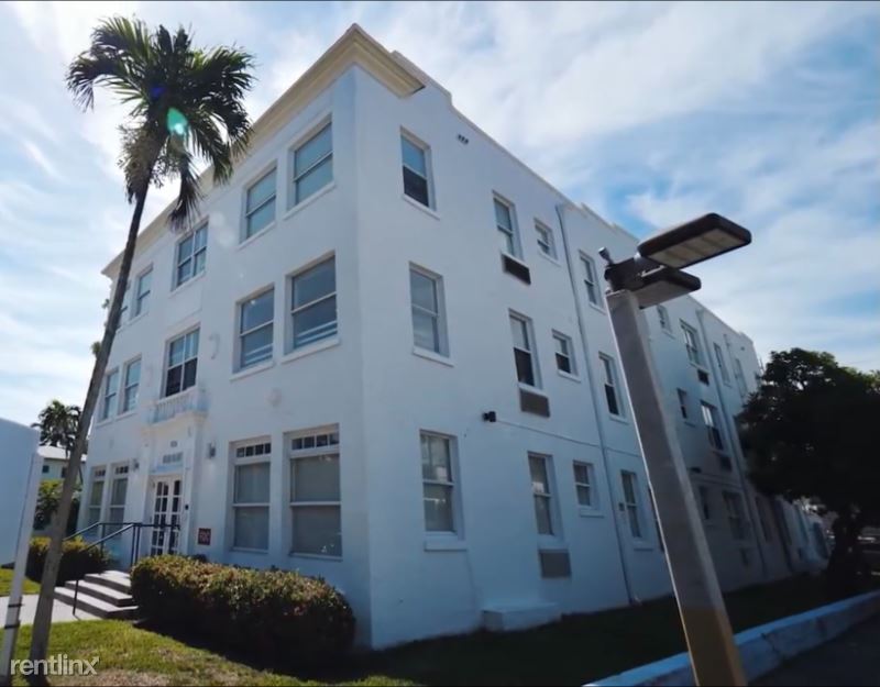 Foto principal - 924 Marseille Dr