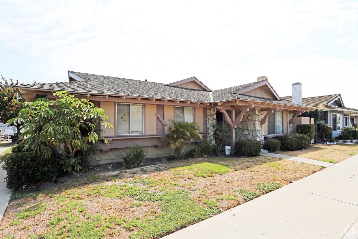 Building Photo - 16642 Bartlett Ln