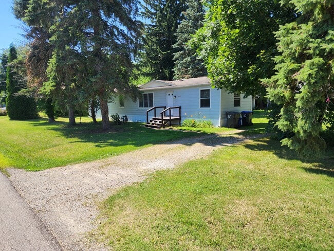 Building Photo - 5430 Edward St
