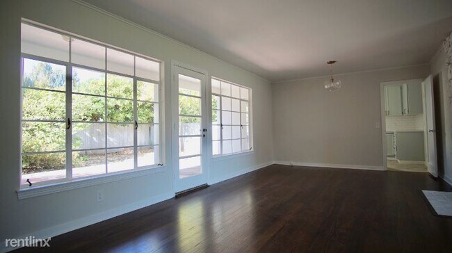 Building Photo - 2 br, 1 bath House - 303 Concord Dr