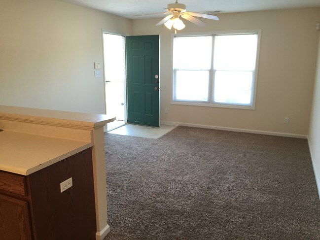 3 Bedroom Living - Cumberland Towers