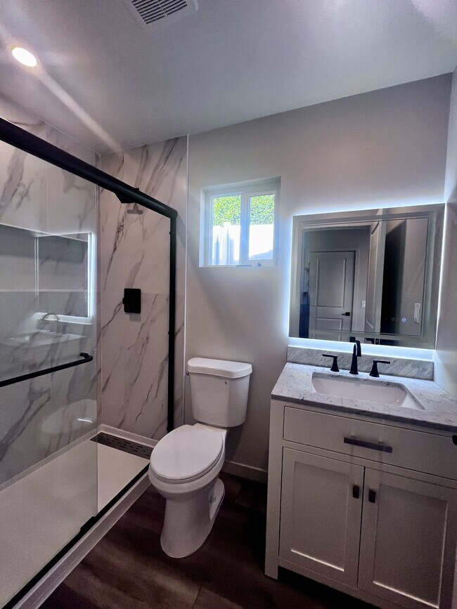 Building Photo - 1457 Knollwood Pl