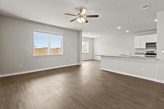 Building Photo - 10569 Taruca Dr