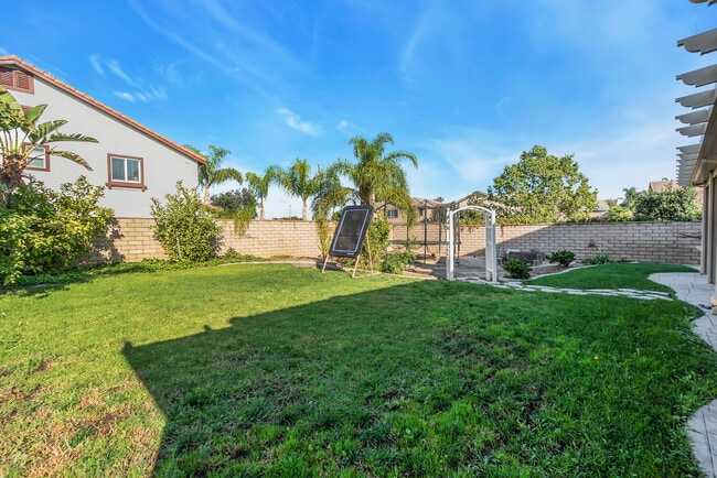 Building Photo - 1035 Benedict Cir