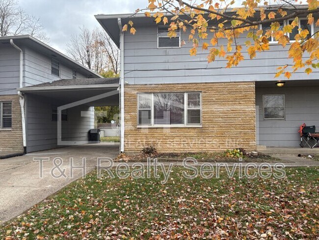 Building Photo - 841 Riverside Dr