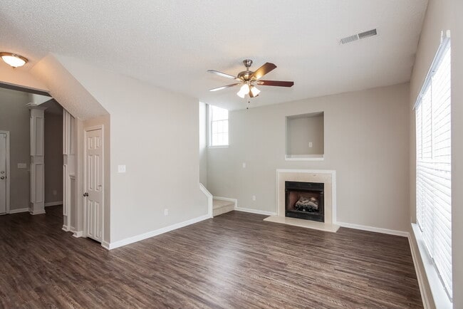 Building Photo - 1715 Harte Cir