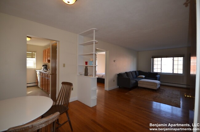 Building Photo - 3 Brattle Dr