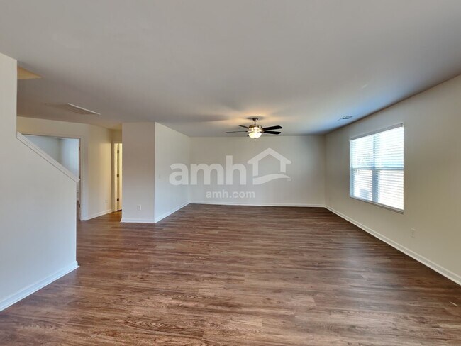 Foto del edificio - 155 Slaters Drive