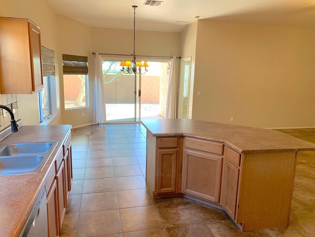 Building Photo - 4132 E Chambers St