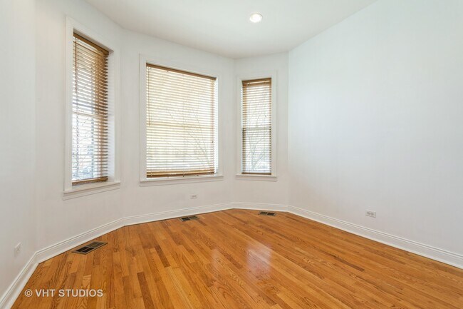 Building Photo - 4216 N Winchester Ave