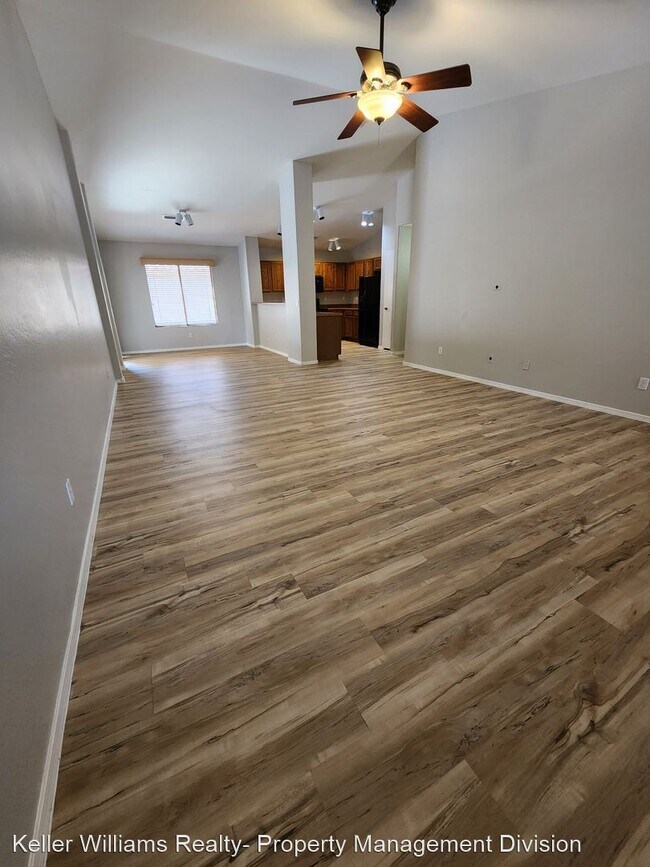 Foto del edificio - 4 br, 2 bath House - 10239 E Kiva Ave 2124...