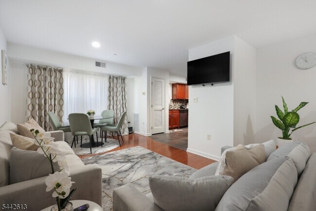 Foto del edificio - 1130 Fairmount Ave