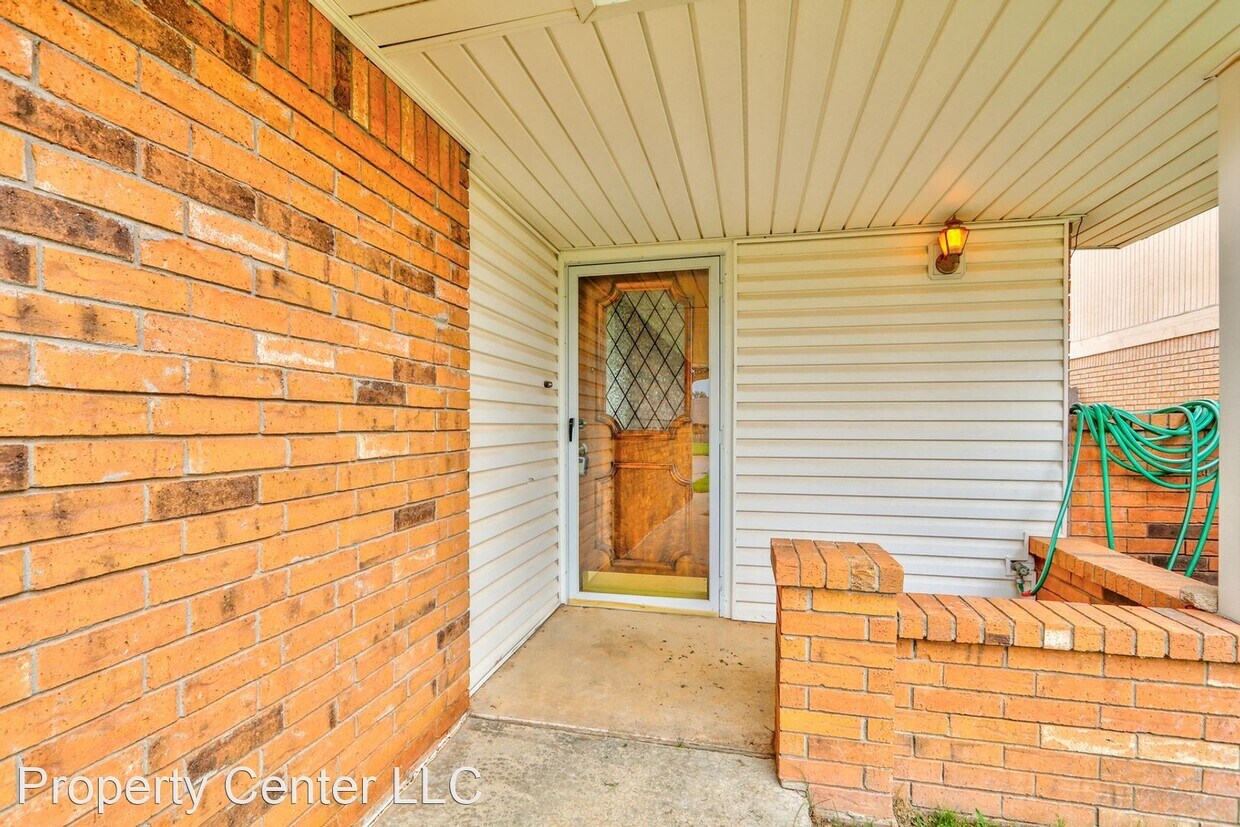 11606 Surrey Hills Blvd, Yukon, OK 73099 House Rental in Yukon, OK