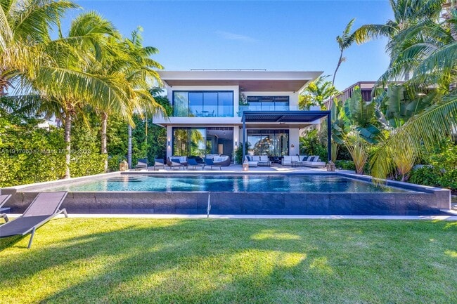 Building Photo - 200 W Rivo Alto Dr