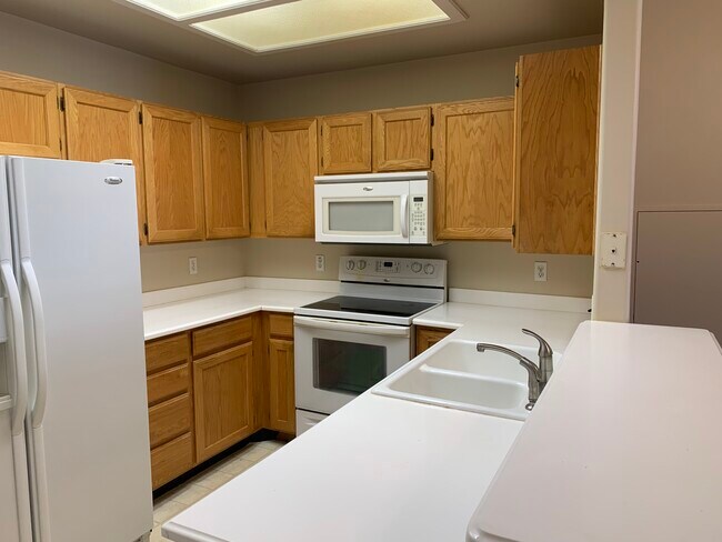 Building Photo - 3821 S Big River Way