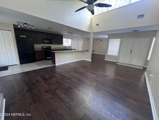 Building Photo - 2400 Cypress Springs Rd