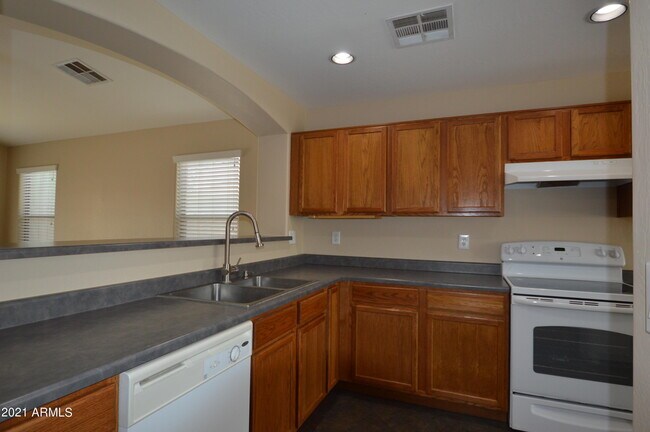 Building Photo - 22361 E Calle de Flores