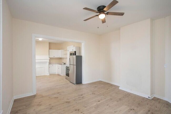 Foto del edificio - $400 Off First Month! LOCATION! Charming 1/1 Bed Bath Downtown!