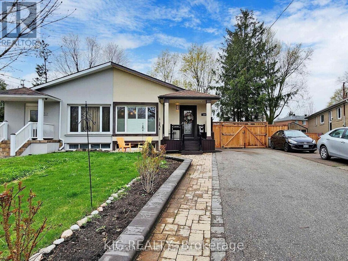 Primary Photo - 226 Browndale Crescent