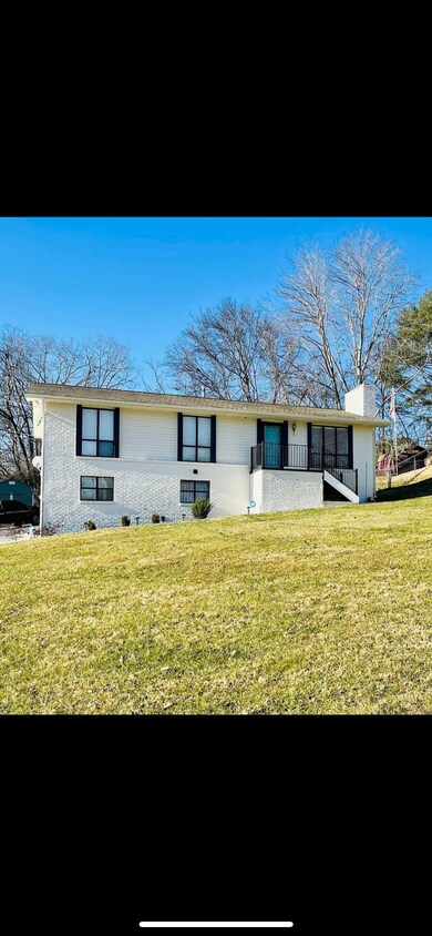 Primary Photo - 423 Humphrey Dr