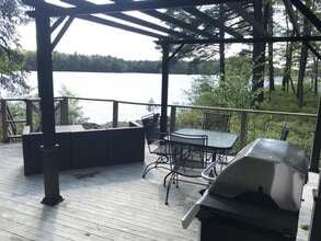 Building Photo - 67 Acorn Point