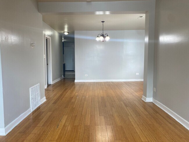 Foto del edificio - 4429 W Adams St