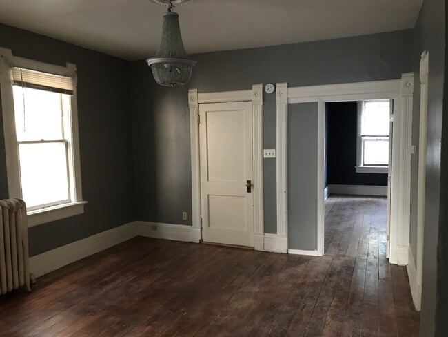 Building Photo - 1686 N Franklin Pl