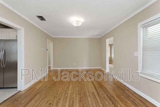 Building Photo - 2165 Sheridan St
