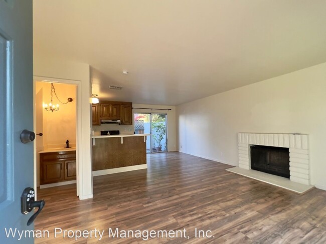 Building Photo - 2 br, 1.5 bath House - 1126 Marina