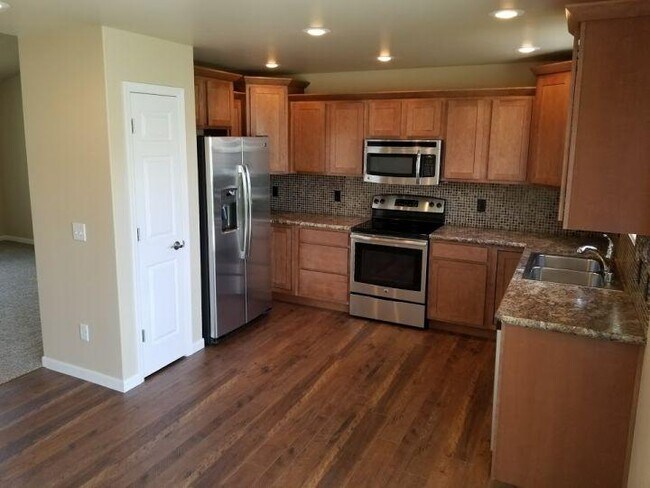 Building Photo - 3 bedroom in Billings MT 59106