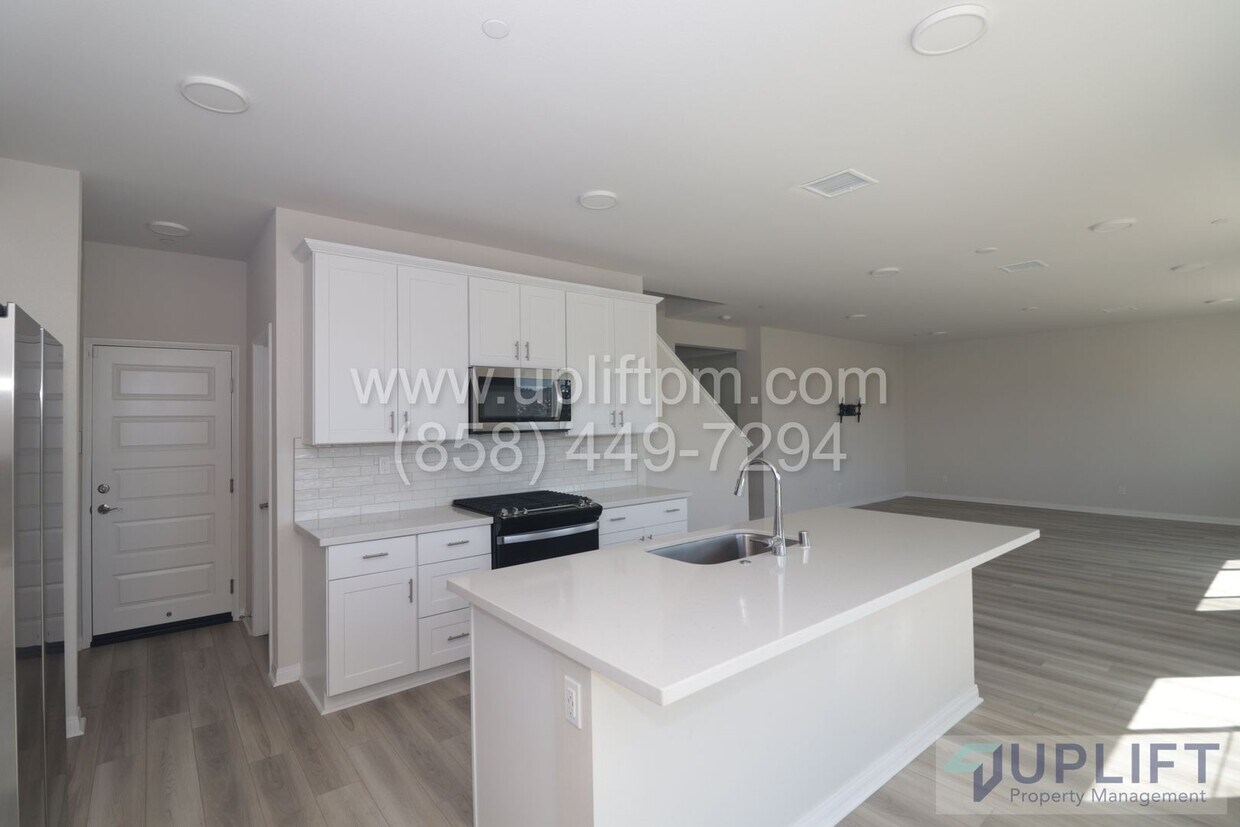 Foto principal - New Construction Home in Valley Center! 5 ...