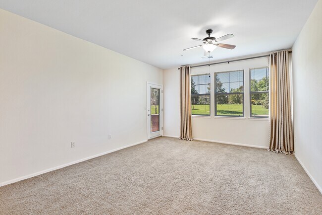 Foto del edificio - 9633 E 5th Ave