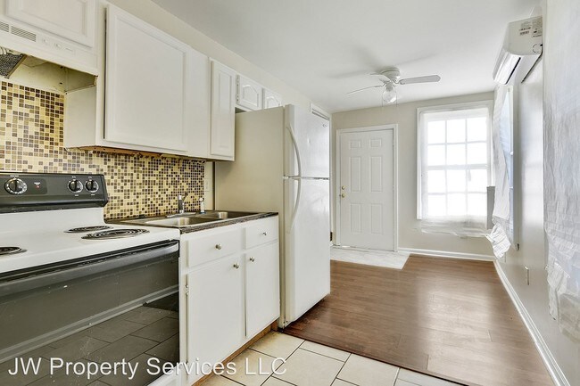 Building Photo - 1 br, 1 bath House - 211 Belleville