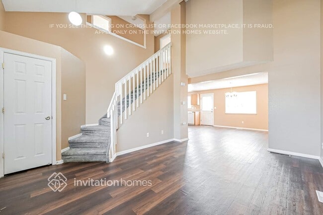 Building Photo - 14922 E 50th Dr