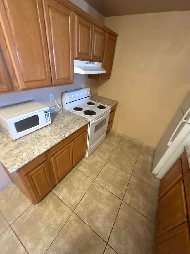 Building Photo - 506 McKellar Cir