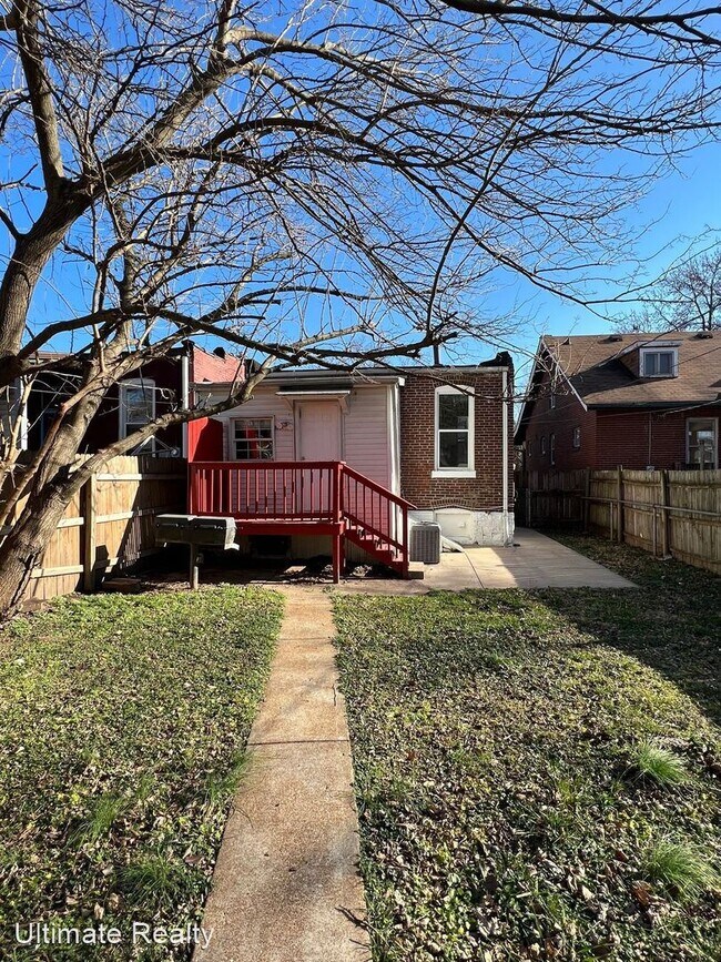 2 br, 1 bath House 4437 Tennessee Ave. House Rental in Saint Louis