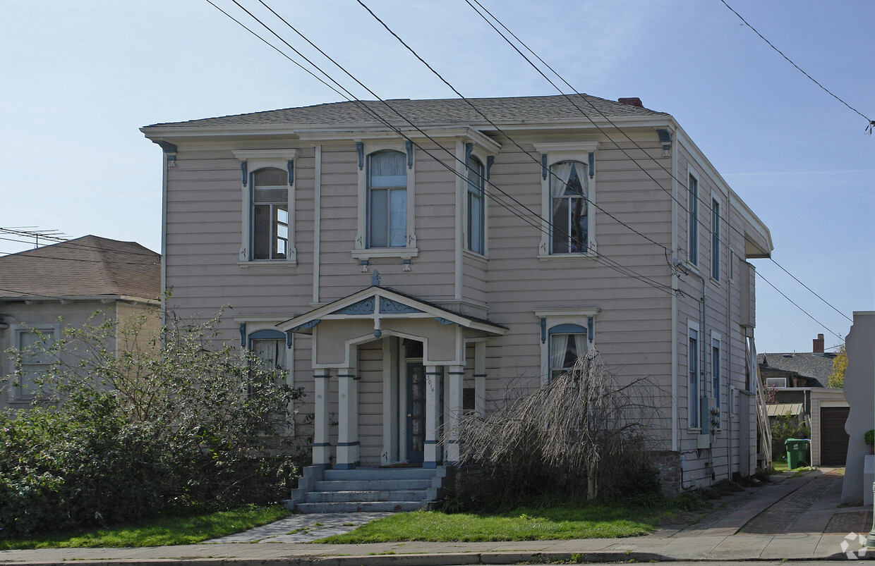 Primary Photo - 3014 Encinal Ave