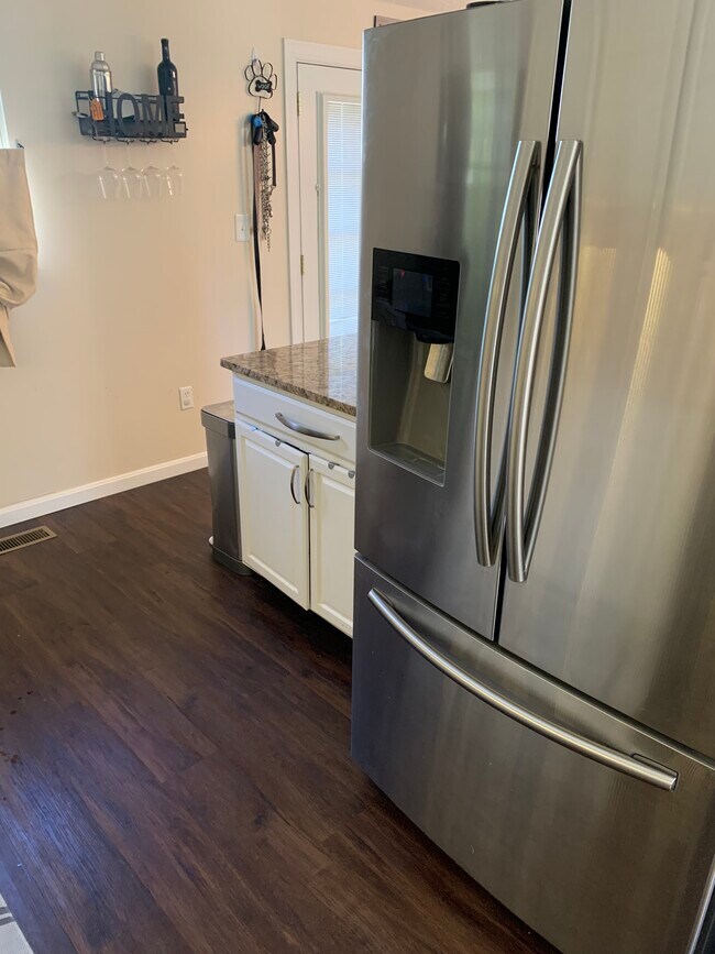 Fridge is 4 years old - 7777 Kidwell Dr