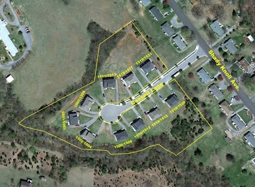 Primary Photo - Shady Knoll