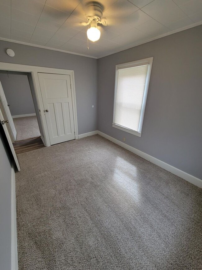 Building Photo - Great 3 bed 1 bath home coming in August!