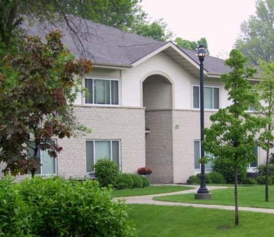 Primary Photo - Monona Shores Apartments