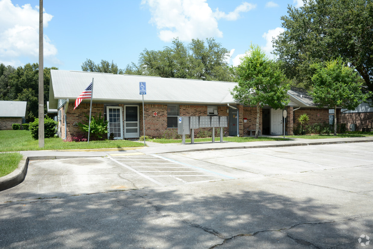 Building Photo - Village Walk Apartments