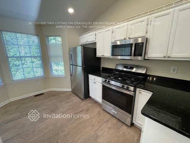 Foto del edificio - 7360 Hunters Ridge Dr