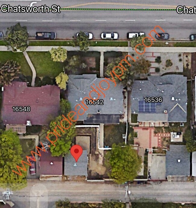 Foto del edificio - 16544 Chatsworth St