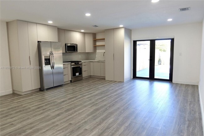 Building Photo - 16313 SW 103rd Pl
